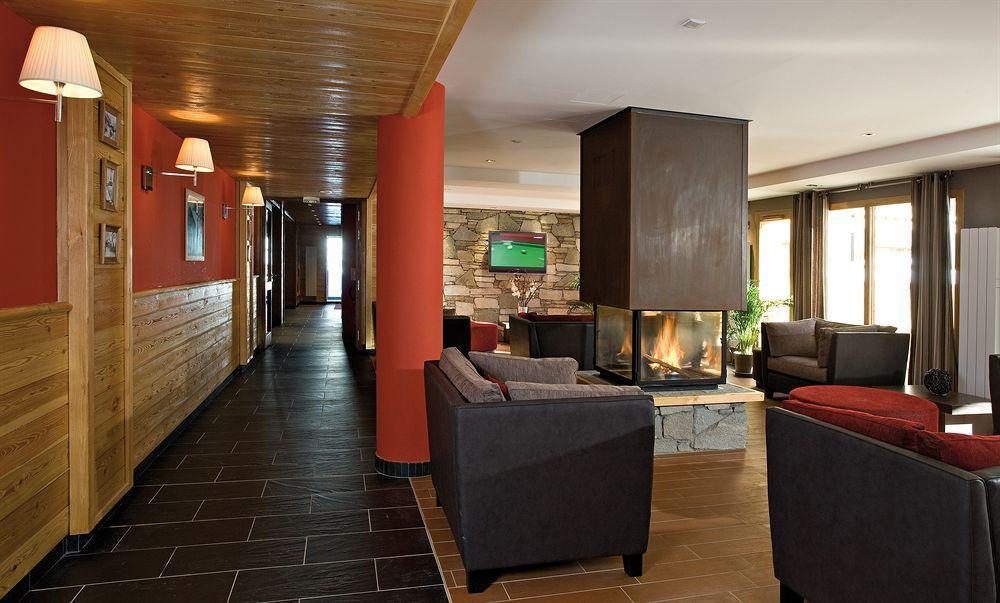 Belambra Clubs Residence Les Menuires - Le Hameau Des Airelles Сен-Мартен-дьо-Белвил Екстериор снимка
